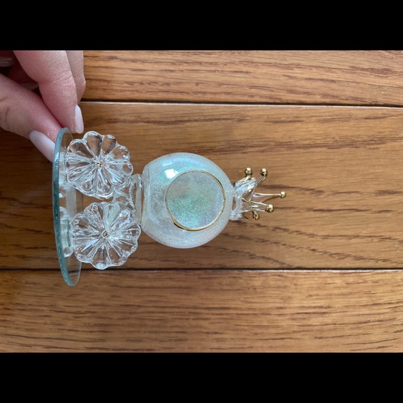 Cinderella Carriage Figurine - Picture 2 of 5